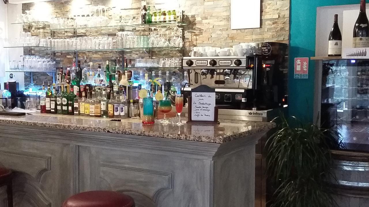 Hotel Restaurant Les 3 Chenes Fréjus エクステリア 写真